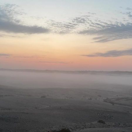 Отель Moon Landscape Self Catering Свакопмунд Экстерьер фото