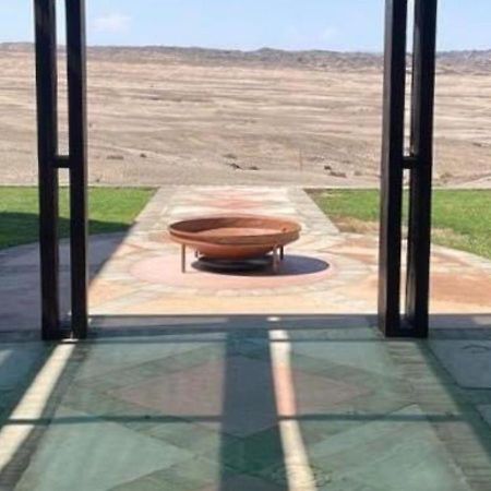 Отель Moon Landscape Self Catering Свакопмунд Экстерьер фото